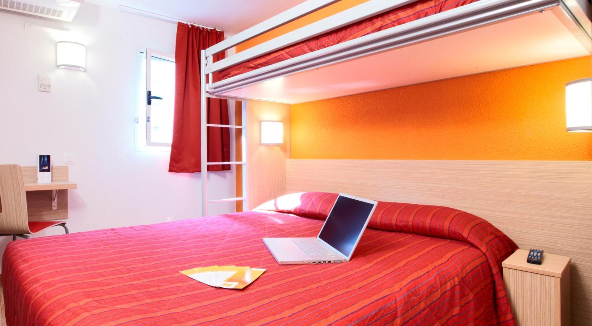 Premiere Classe Montreuil Montreuil (Seine-Saint-Denis) Exterior foto A typical room at a hotel
